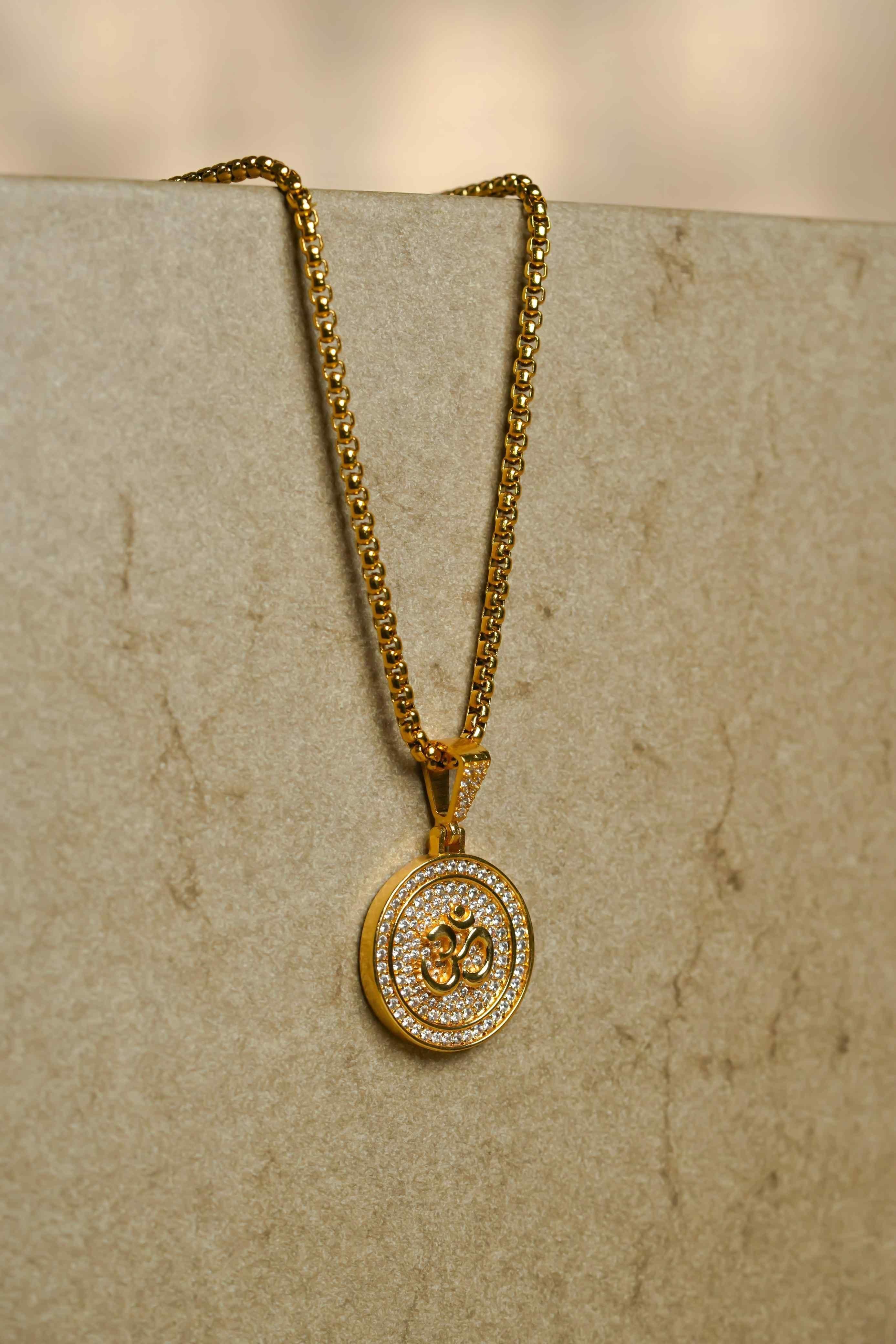 🕉️✨ Om Symbol Pendant with Chain – Spiritual Style for Men ✨🕉️