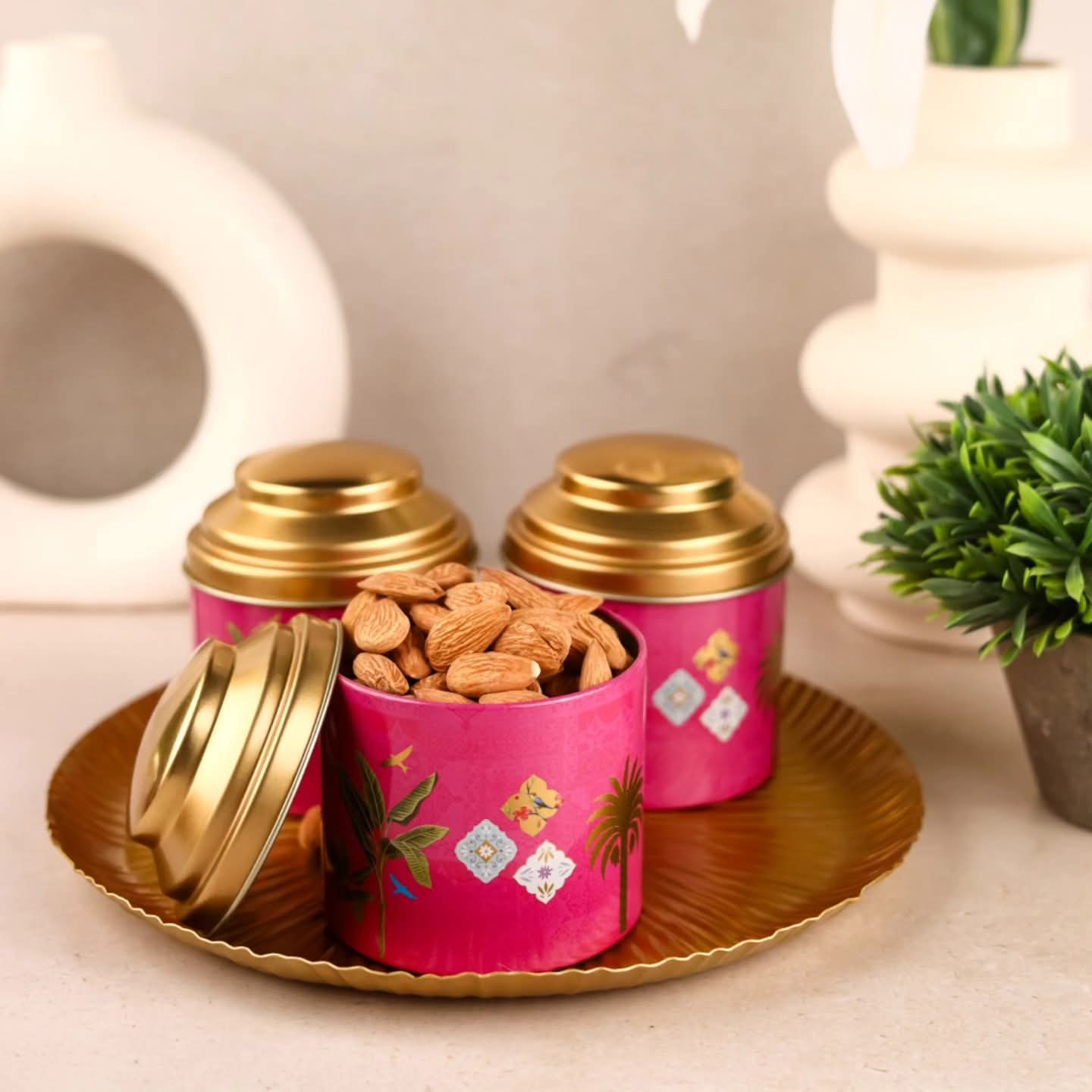 ๐ Dry Fruit Tray Round with 3 tins ๐