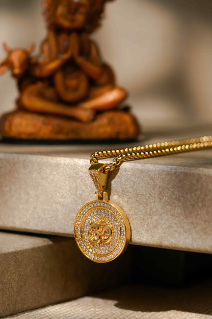 🕉️✨ Om Symbol Pendant with Chain – Spiritual Style for Men ✨🕉️